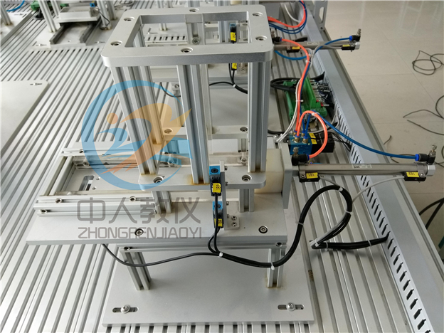 ���I(y��)�C(j��)�����c����ҕ�Xϵ�y(t��ng)��(y��ng)�Ì�(sh��)Ӗ(x��n)ϵ�y(t��ng),�C(j��)��ҕ�X��(sh��)Ӗ(x��n)�b�ã����φ�Ԫ