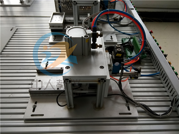 ���I(y��)�C�����c����ҕ�Xϵ�y(t��ng)��(y��ng)�Ì�Ӗ(x��n)�b��,�C���ˌ�Ӗ(x��n)�_���ӹ���Ԫ